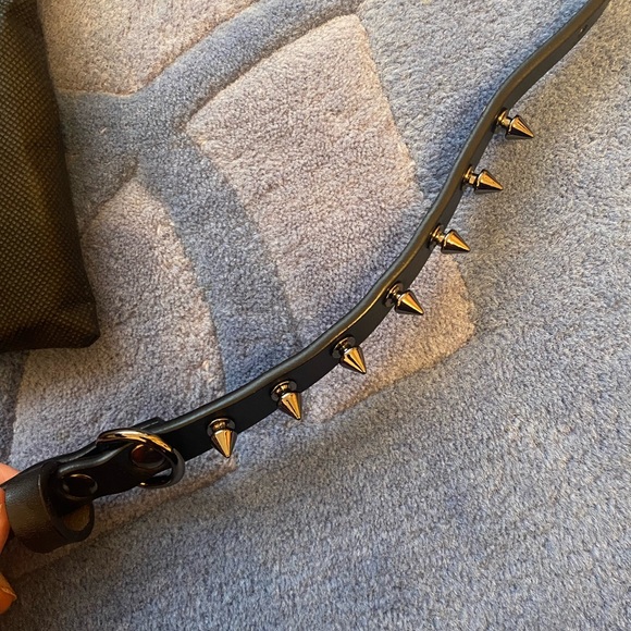 Spiked dog collar - Picture 3 of 3